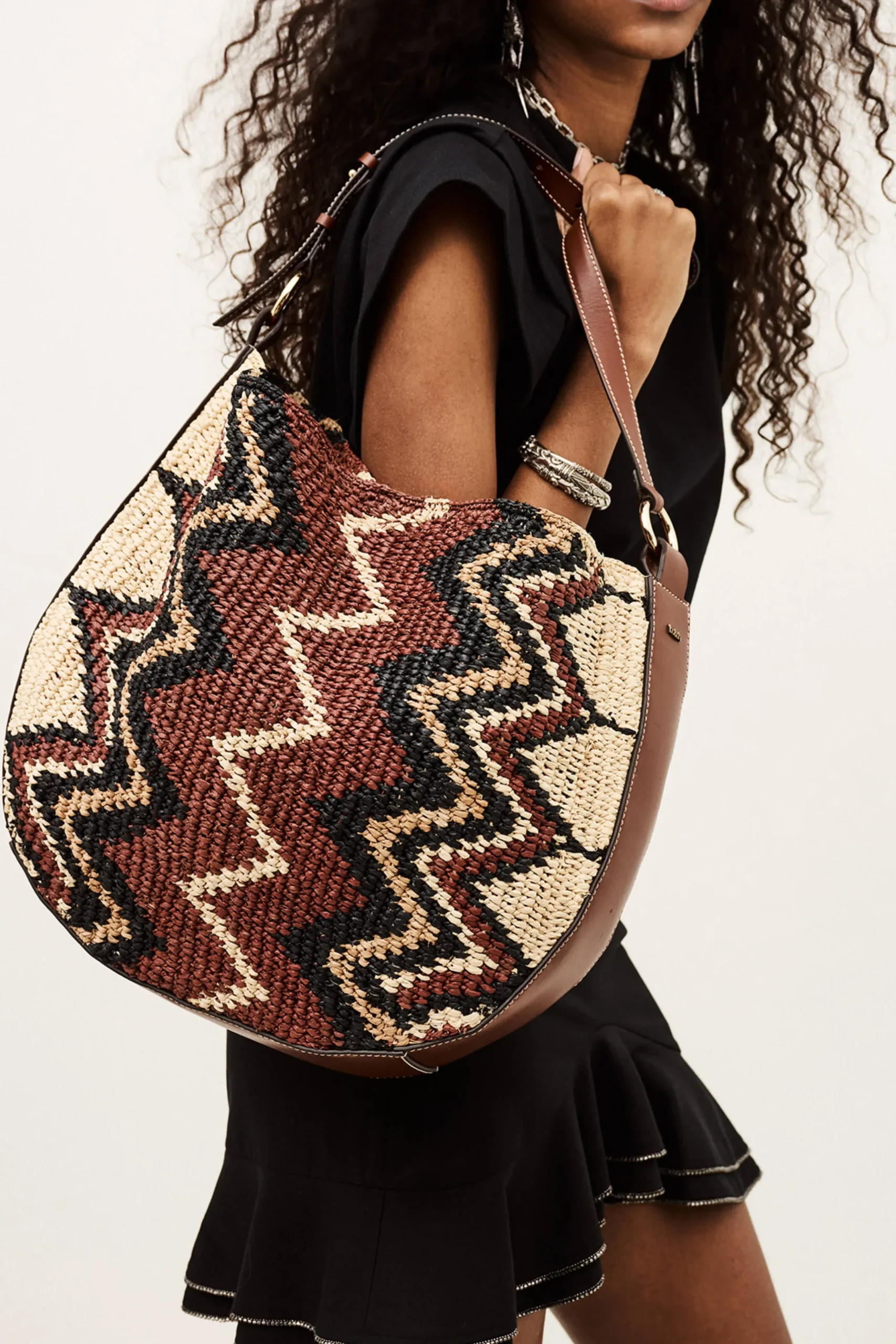 ARYA bolso hobo de rafia