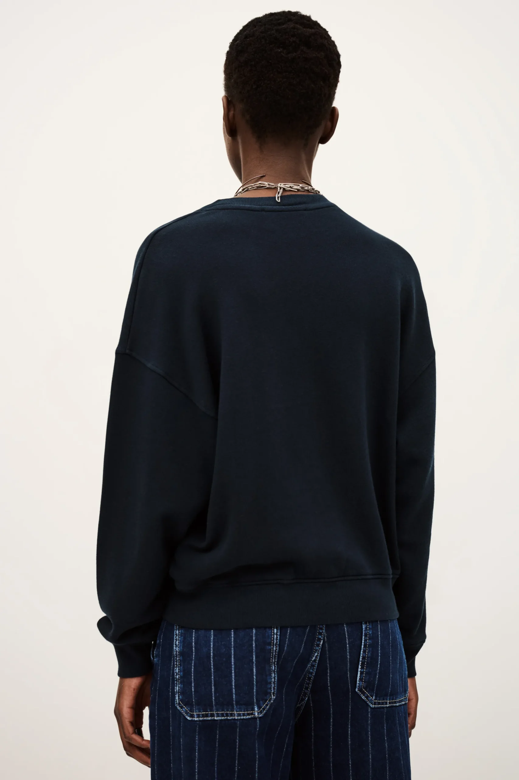 BENJAMÍN sudadera recortada € 145