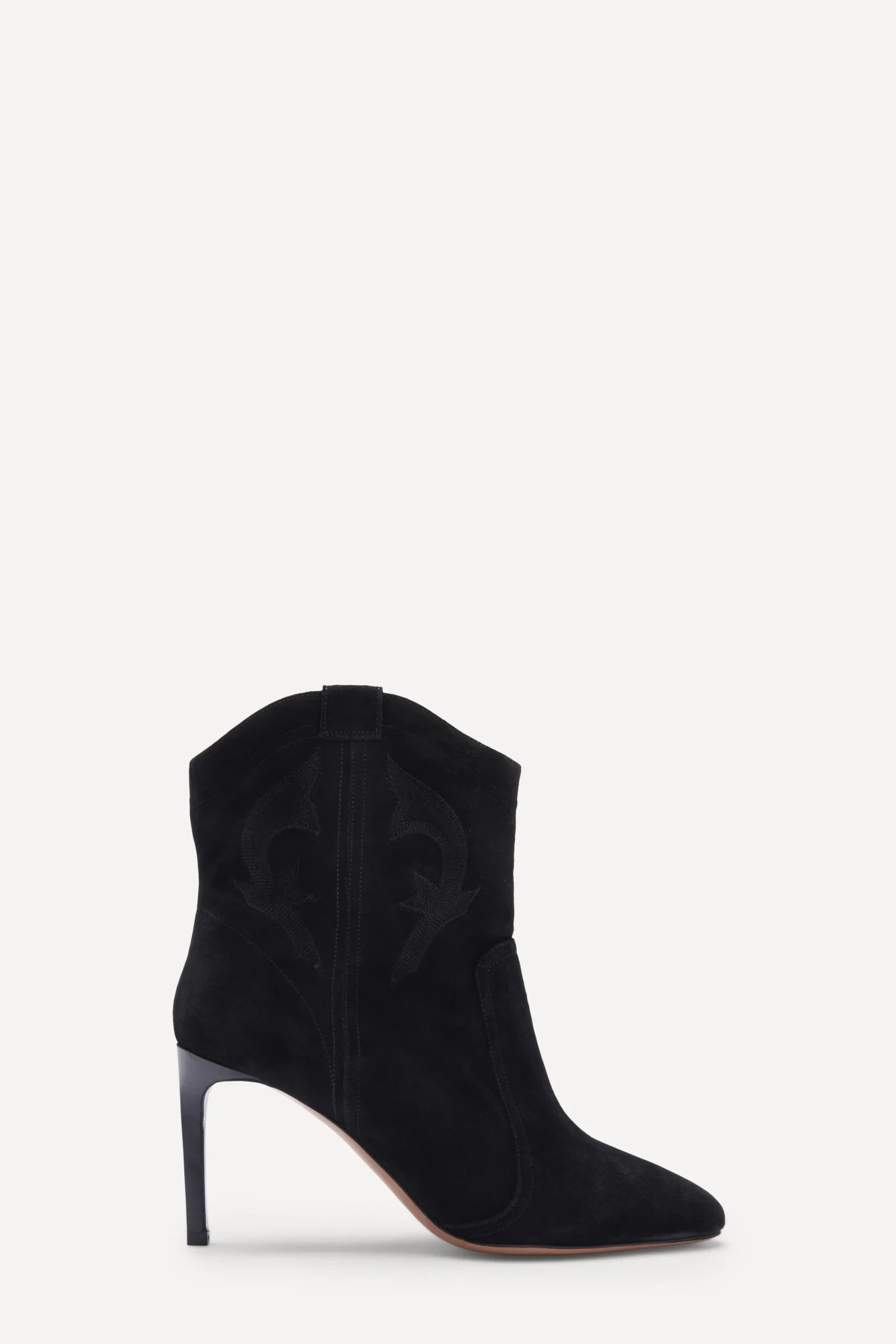 CAITLIN BOTINES