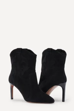 CAITLIN BOTINES