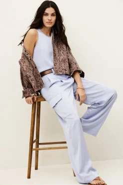 CARY pantalón cargo ancho € 215