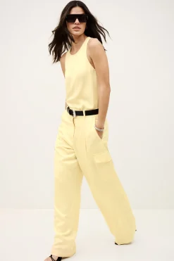 CARY pantalón cargo ancho € 215