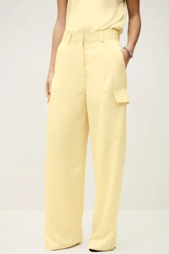 CARY pantalón cargo ancho € 215