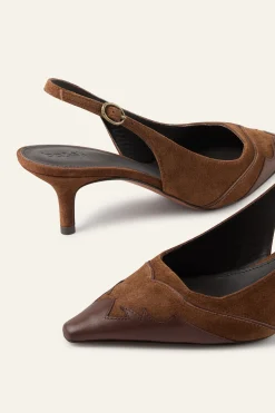 CASTA zapatos de salón con correa trasera € 295