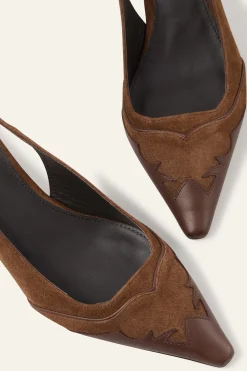 CASTA zapatos de salón con correa trasera € 295