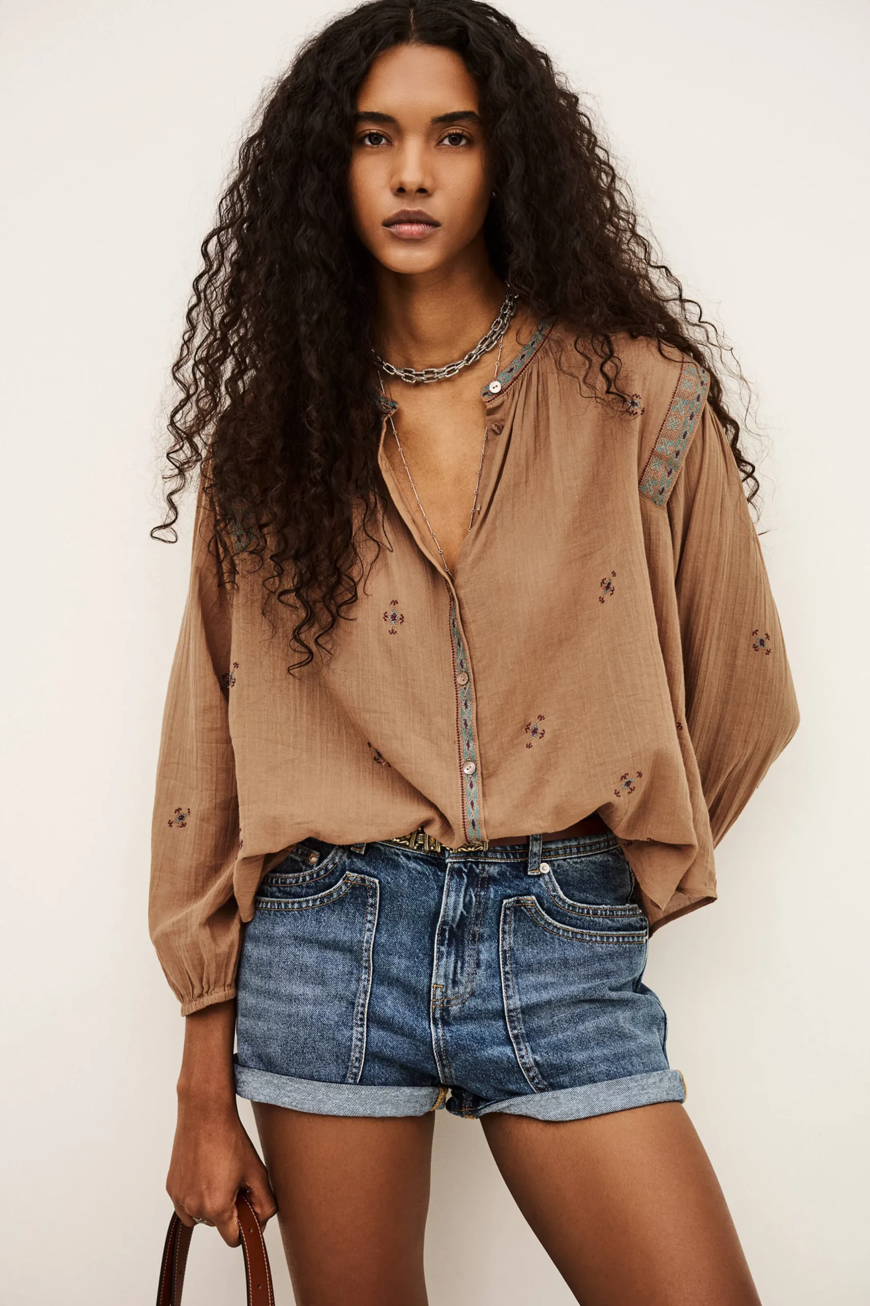 DALILA camisa bordada