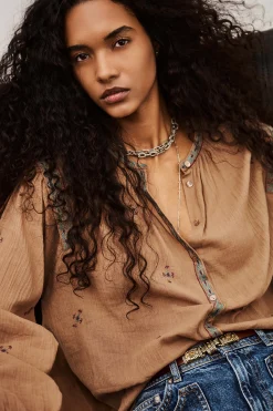 DALILA camisa bordada