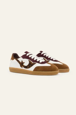 deportivas zapatillas con suela en contraste