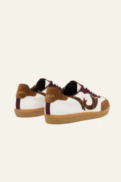deportivas zapatillas con suela en contraste