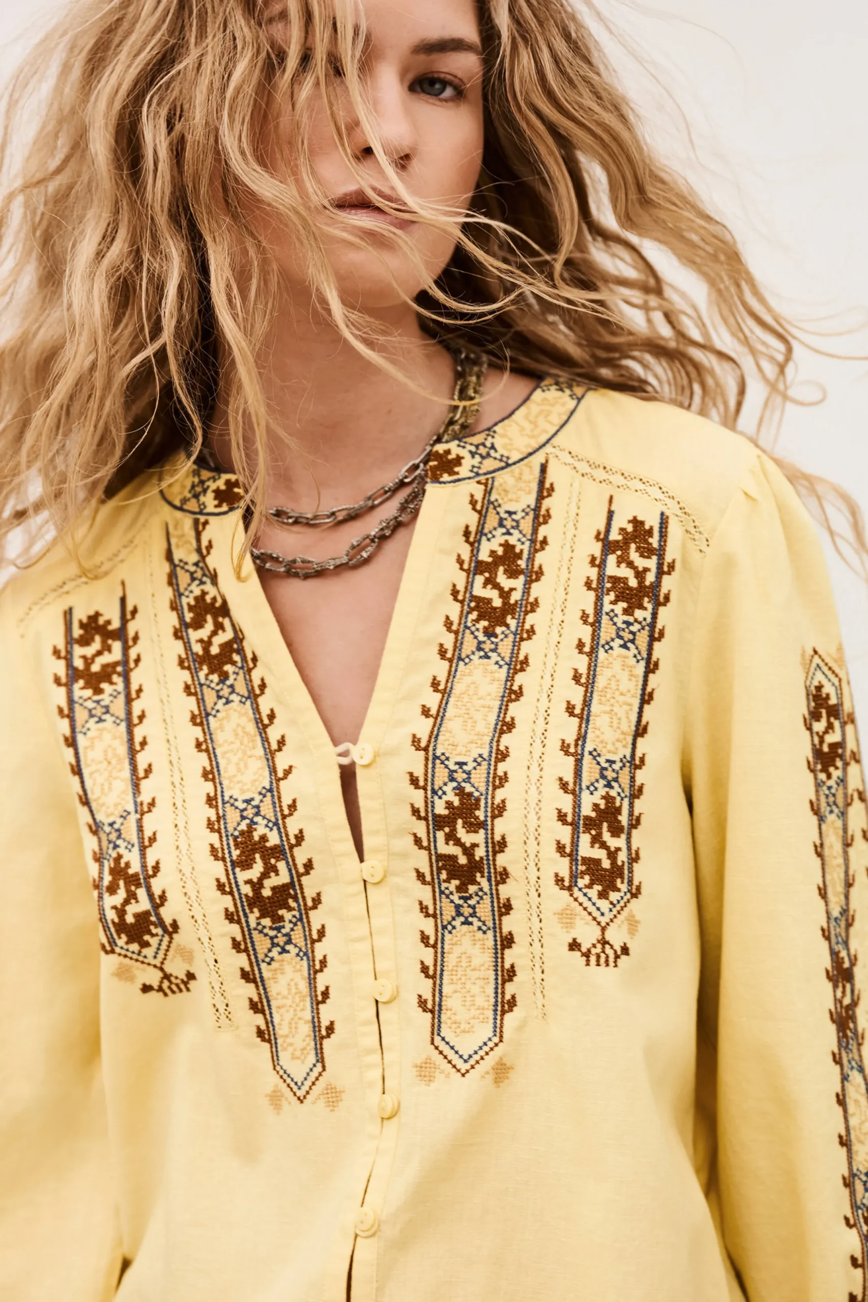 FAUSTINA blusa bordada con mangas