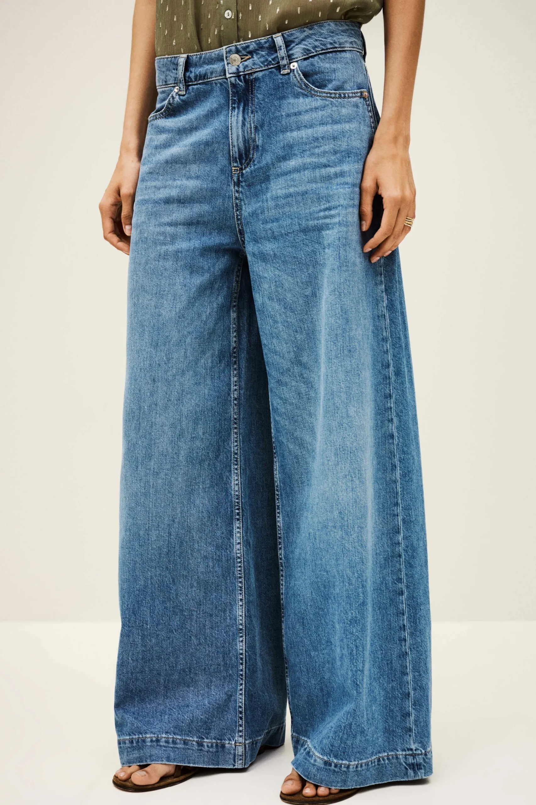 MUSC wide-leg jeans