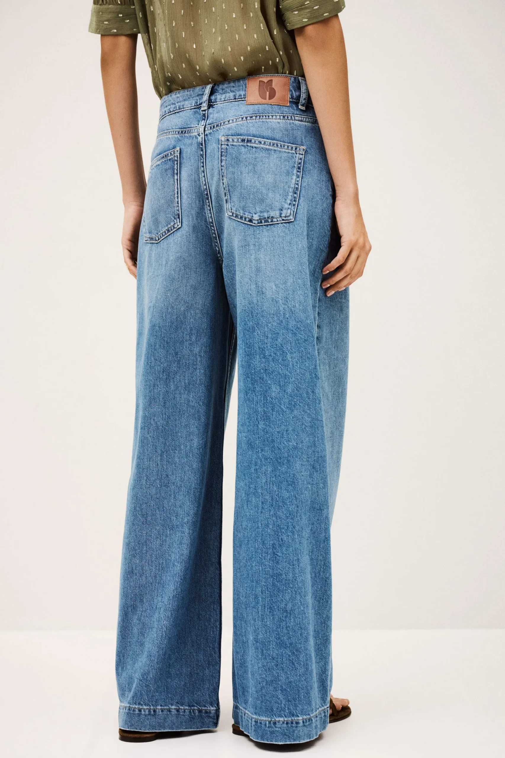 MUSC wide-leg jeans