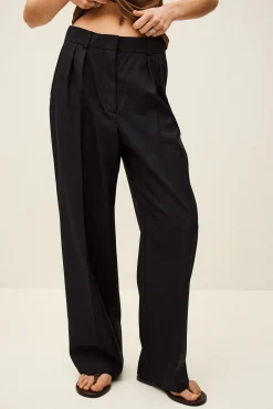 NANI pantalón ancho de lana € 225 € 157,50