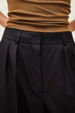 NANI pantalón ancho de lana € 225 € 157,50