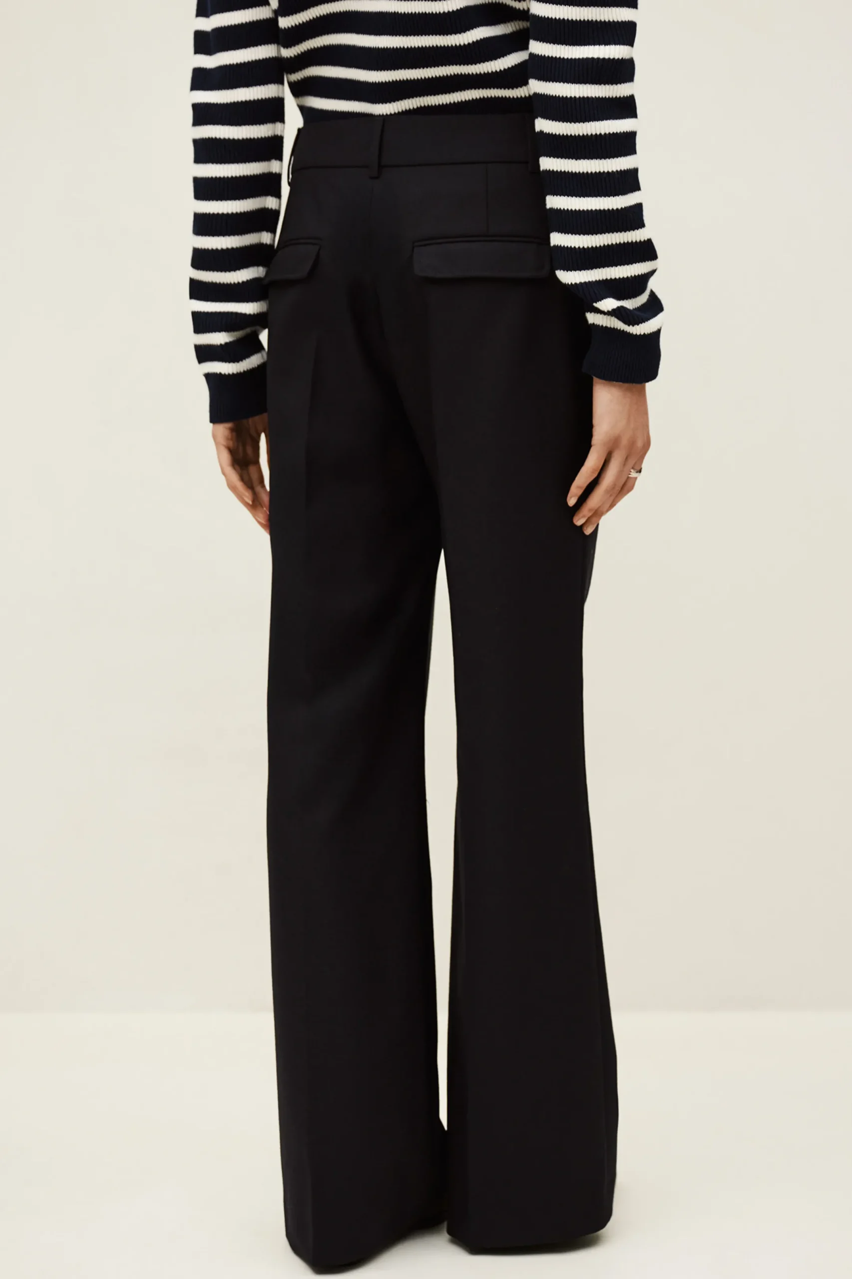 NIVES pantalón bootcut de lana € 215 € 150,50