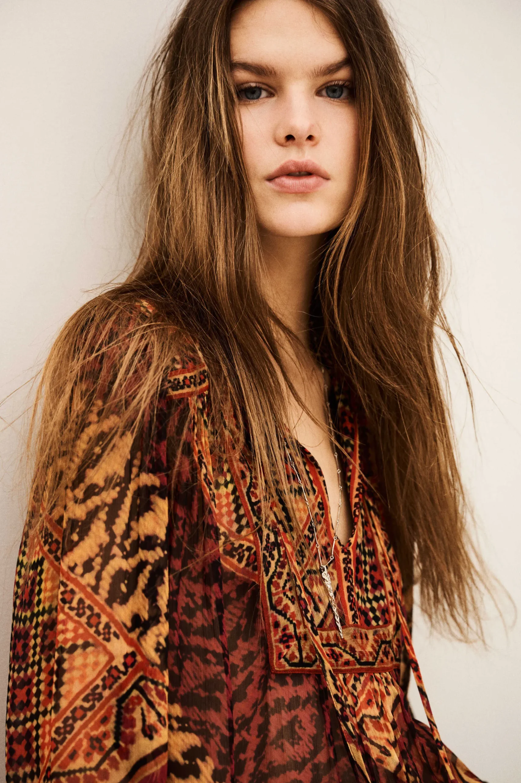 ODETTA blusa estampada con mangas