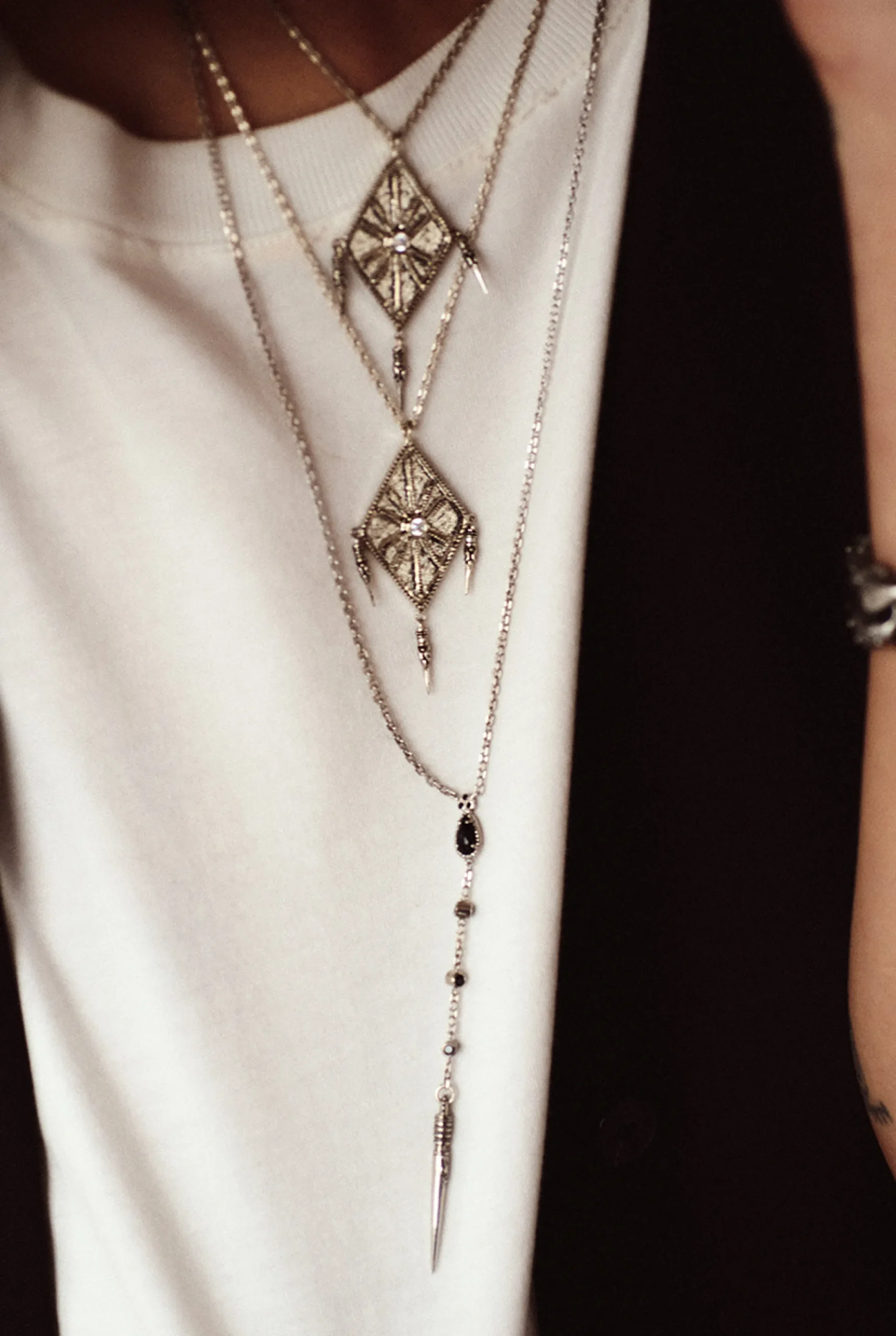 OJAS NECKLACE