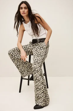 PLYDE pantalón ancho estampado € 195 € 117
